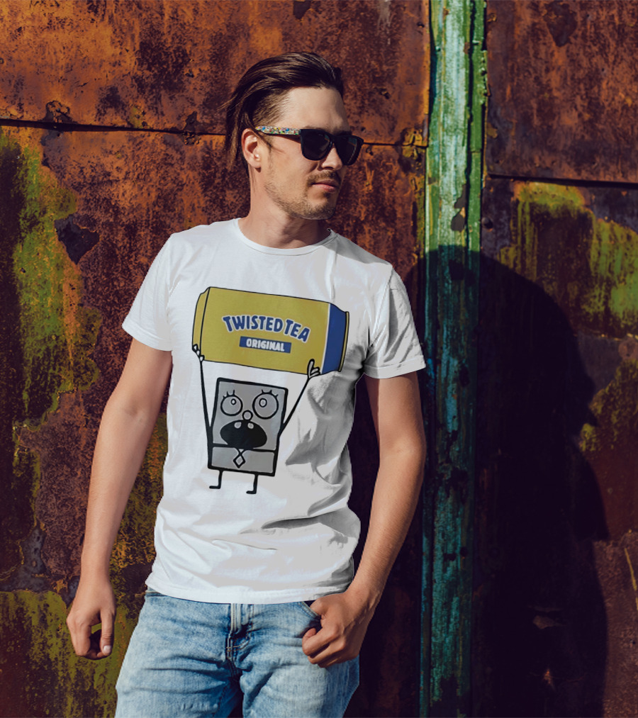 SpongeBob Doodlebob Holding Twisted Tea Original Can T-Shirt