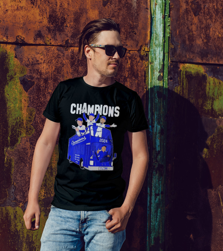 Champions 2024 Los Angeles Dodgers Ohtani Betts Freeman Titletown Bus T-Shirt