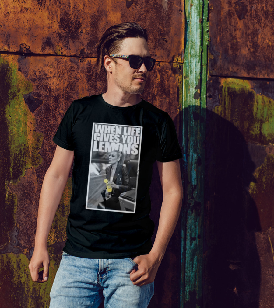 WHEN LIFE GIVES YOU LEMONS BECKY LYNCH T-Shirt