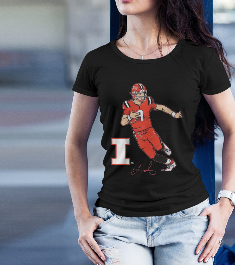 Illinois Football Luke Altmyer Superstar Pose I Logo Signature T-Shirt