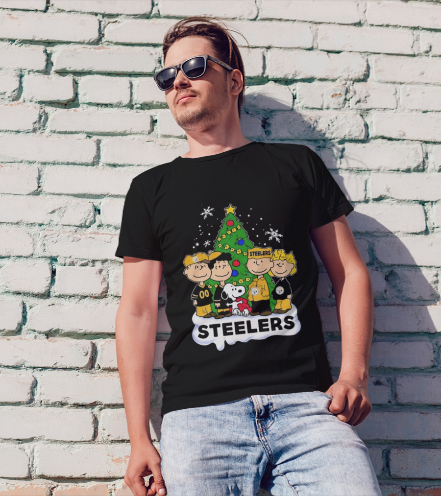 Snoopy And Friends Steelers Christmas T-Shirt