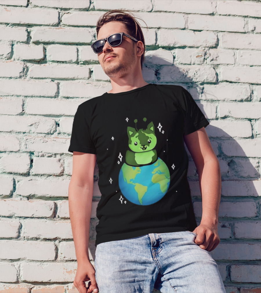 Cult Of Biscuit Alien Biscuit Cat Globe Stars T-Shirt