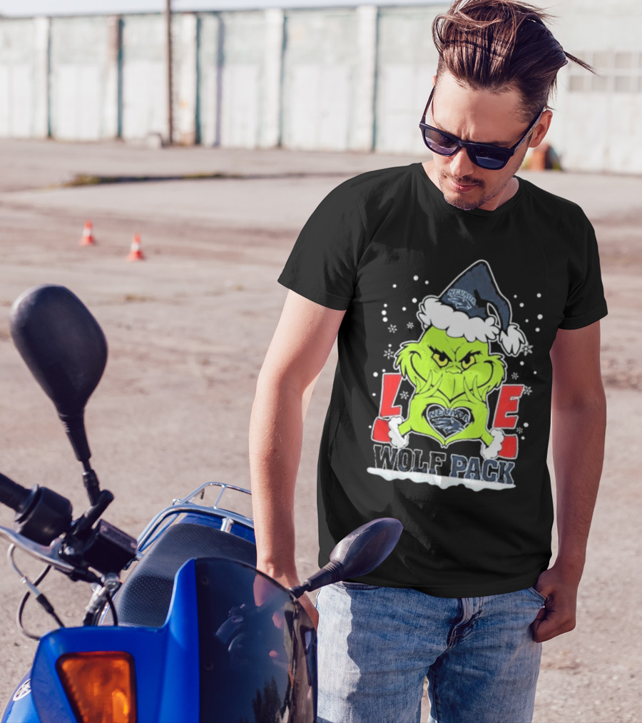 The Grinch Love Nevada Wolf Pack Football Christmas T-Shirt