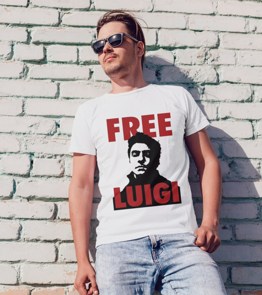 Free Luigi Mangione Bold Statement Iconic T-Shirt