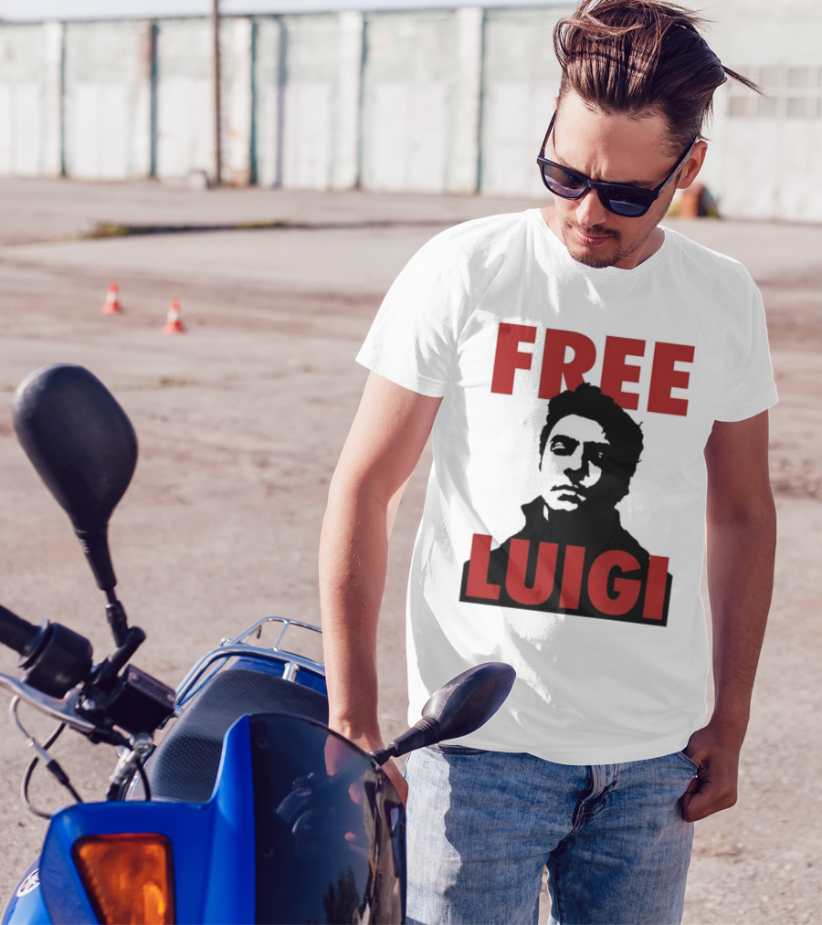 Free Luigi Mangione Bold Statement Iconic T-Shirt