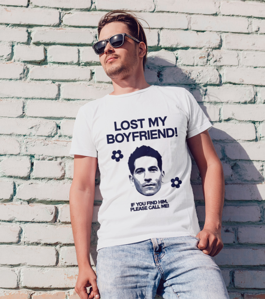 Lost My Boyfriend If You Find Him Please Call Me Jon Bernthal Face With Flowers T-Shirt