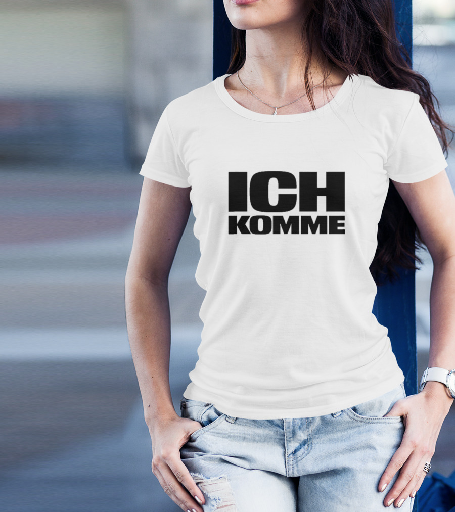 Erika Vikman Ich Komme Retro 70s Disco Aesthetic Black Text T-Shirt