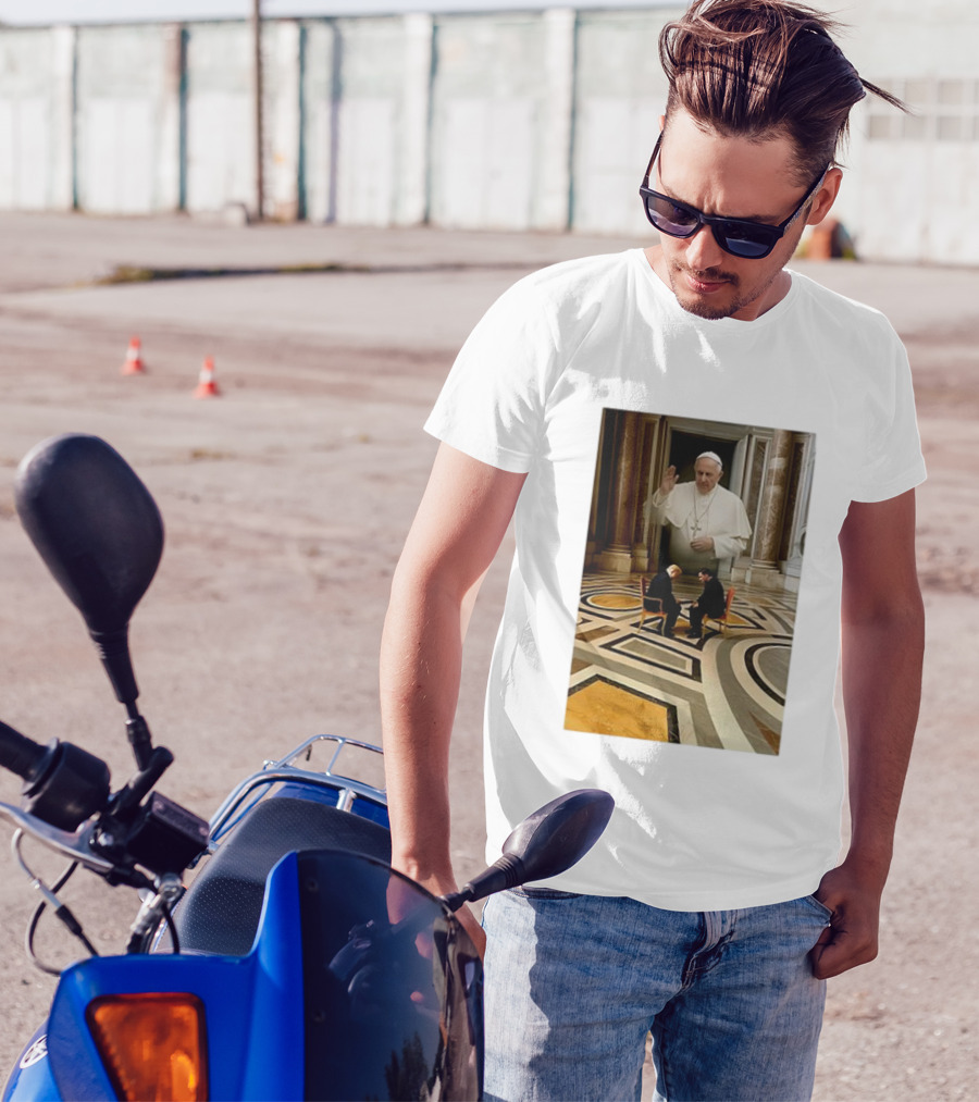 Trump Zelensky Pope Francis St Peters Basilica Meeting Scene T-Shirt