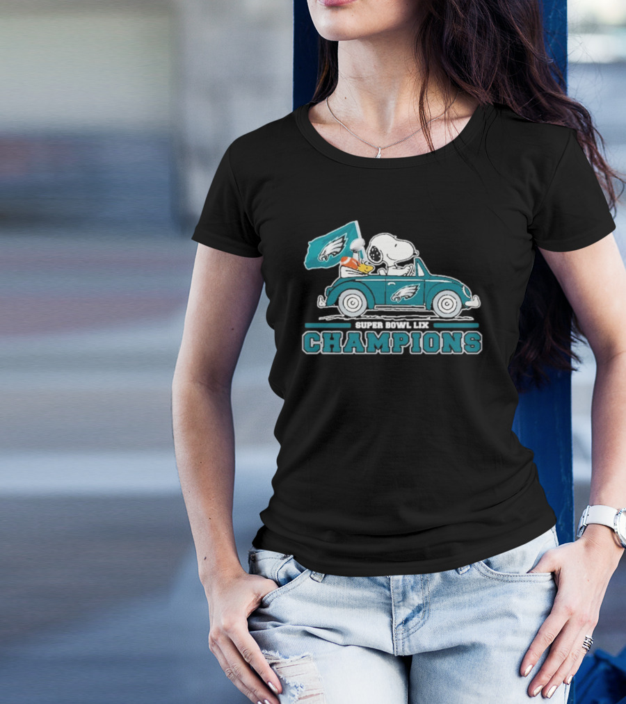 Peanuts Snoopy Woodstock Philadelphia Eagles Super Bowl LIX Champions T-Shirt