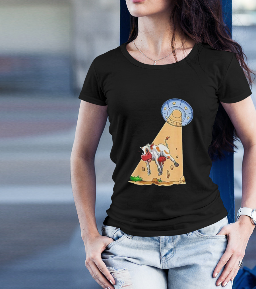 Cow Abduction UFO Alien Cow Abducted Beam Tractor T-Shirt