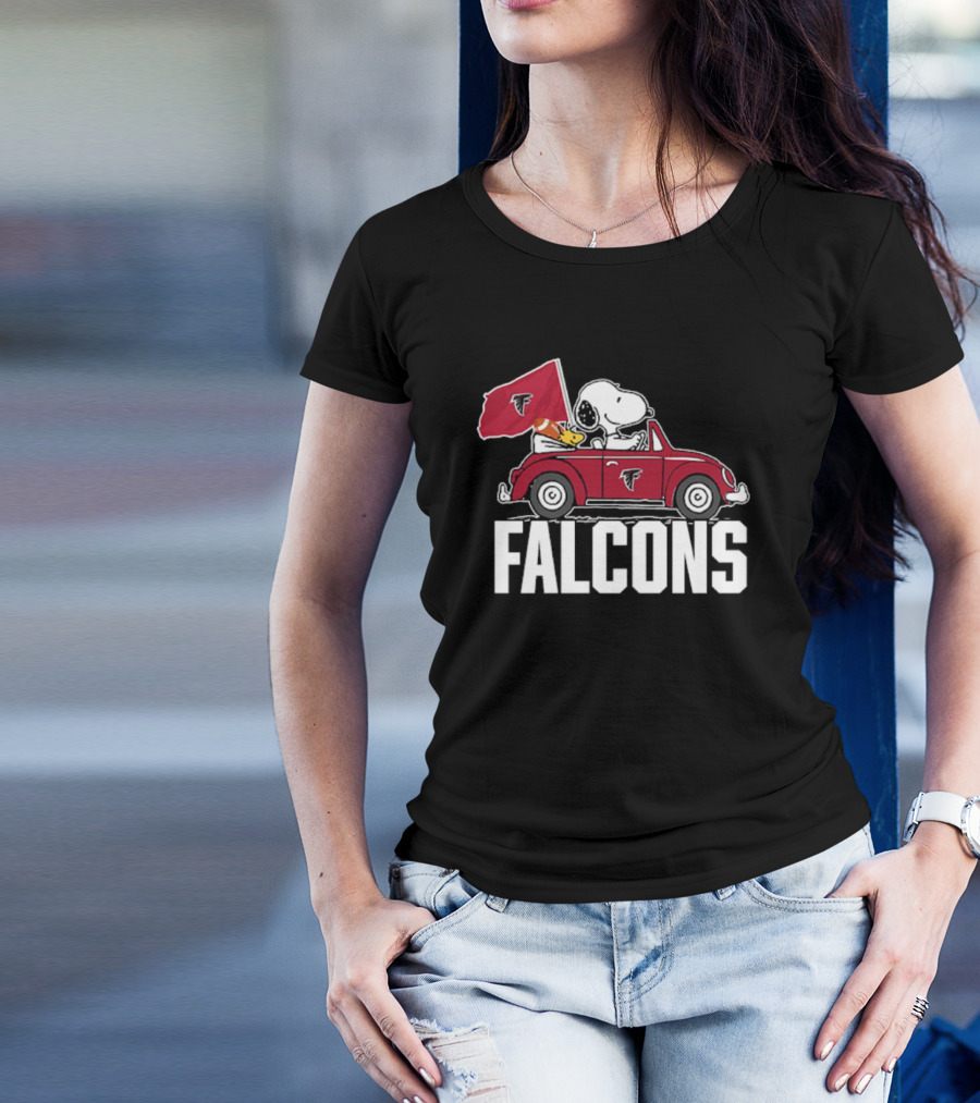 Snoopy Woodstock Driving Car With Atlanta Falcons Flag T-Shirt