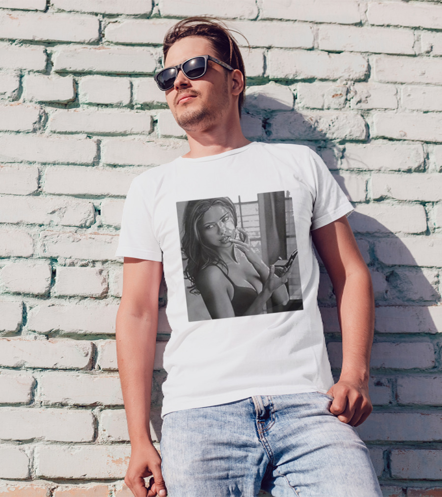 Adriana Lima Fall Black And White Glamour T-Shirt