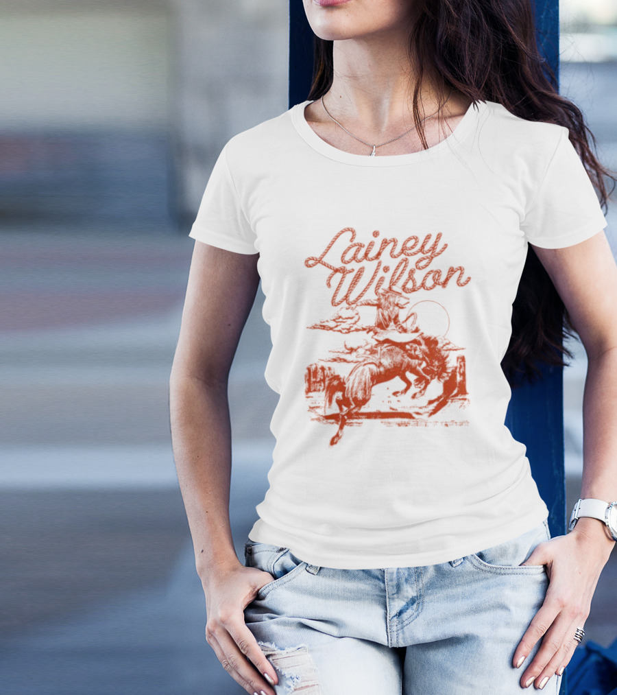 Lainey Wilson Rodeo Western Horseback Riding Scene T-Shirt
