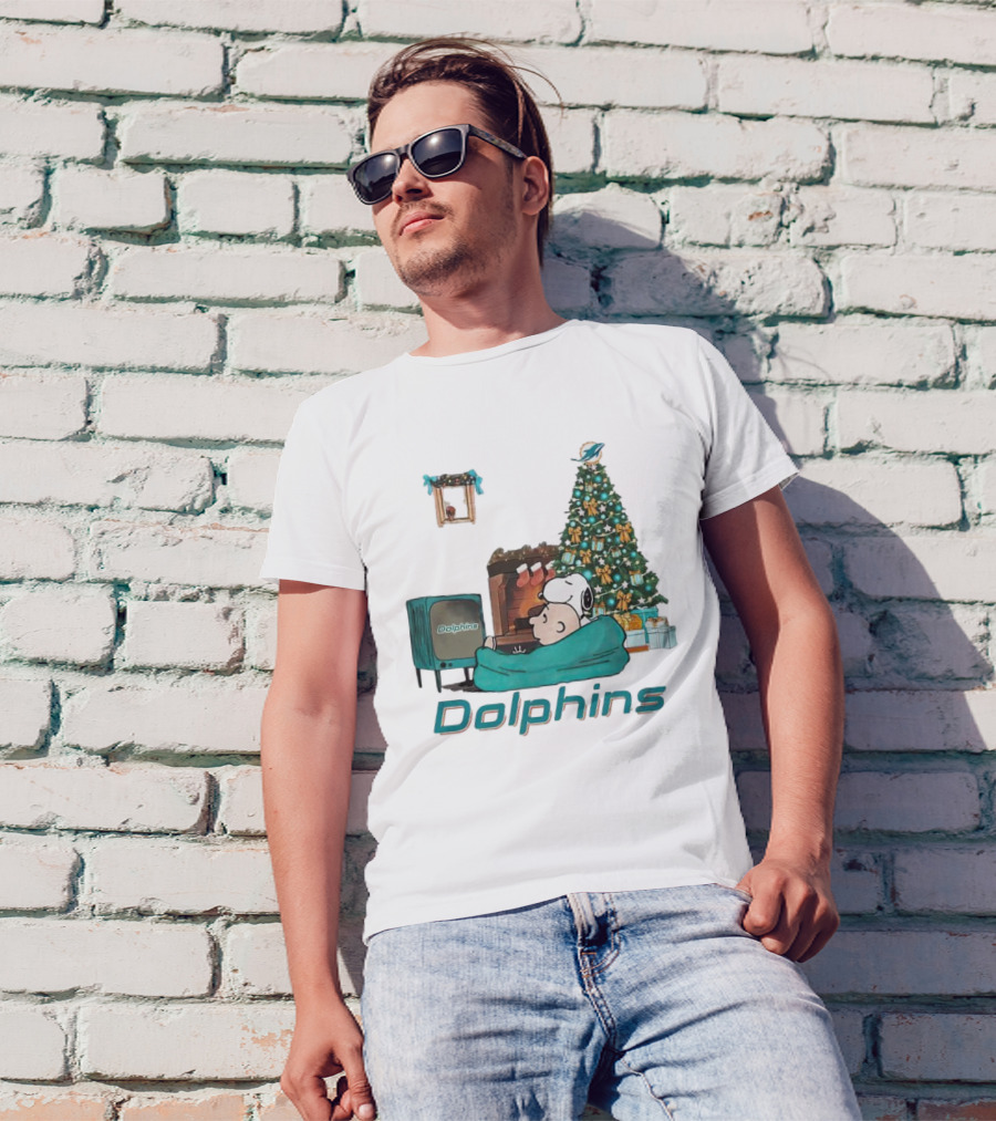 Charlie Brown Snoopy Watching Dolphins TV Christmas Tree T-Shirt