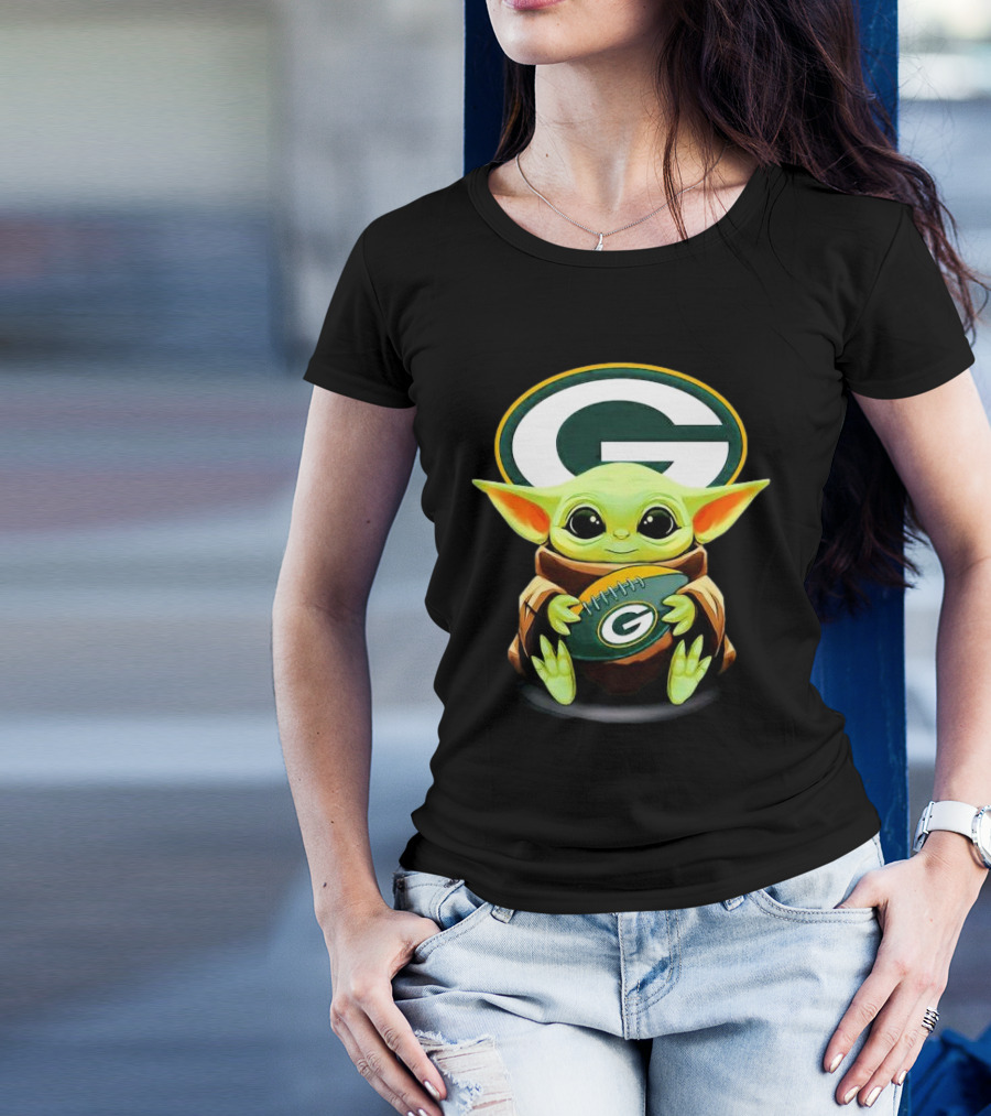 Baby Yoda Green Bay Packers Football Hug T-Shirt