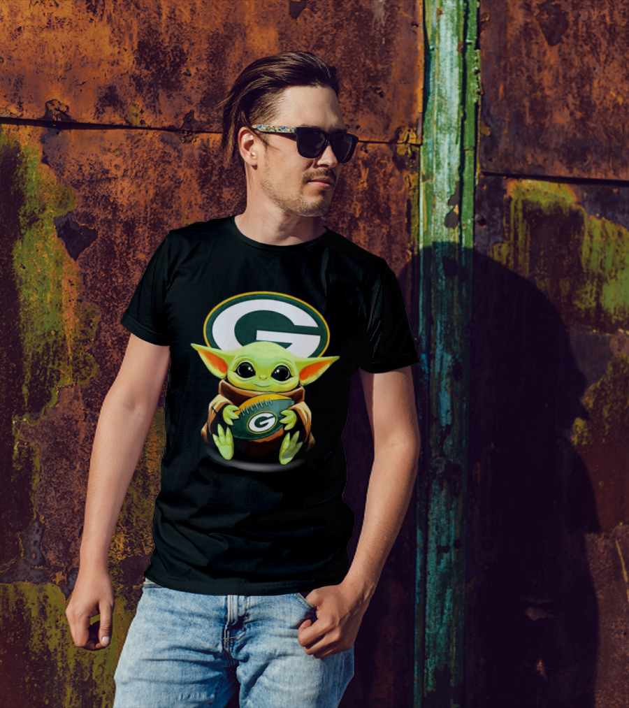 Baby Yoda Green Bay Packers Football Hug T-Shirt