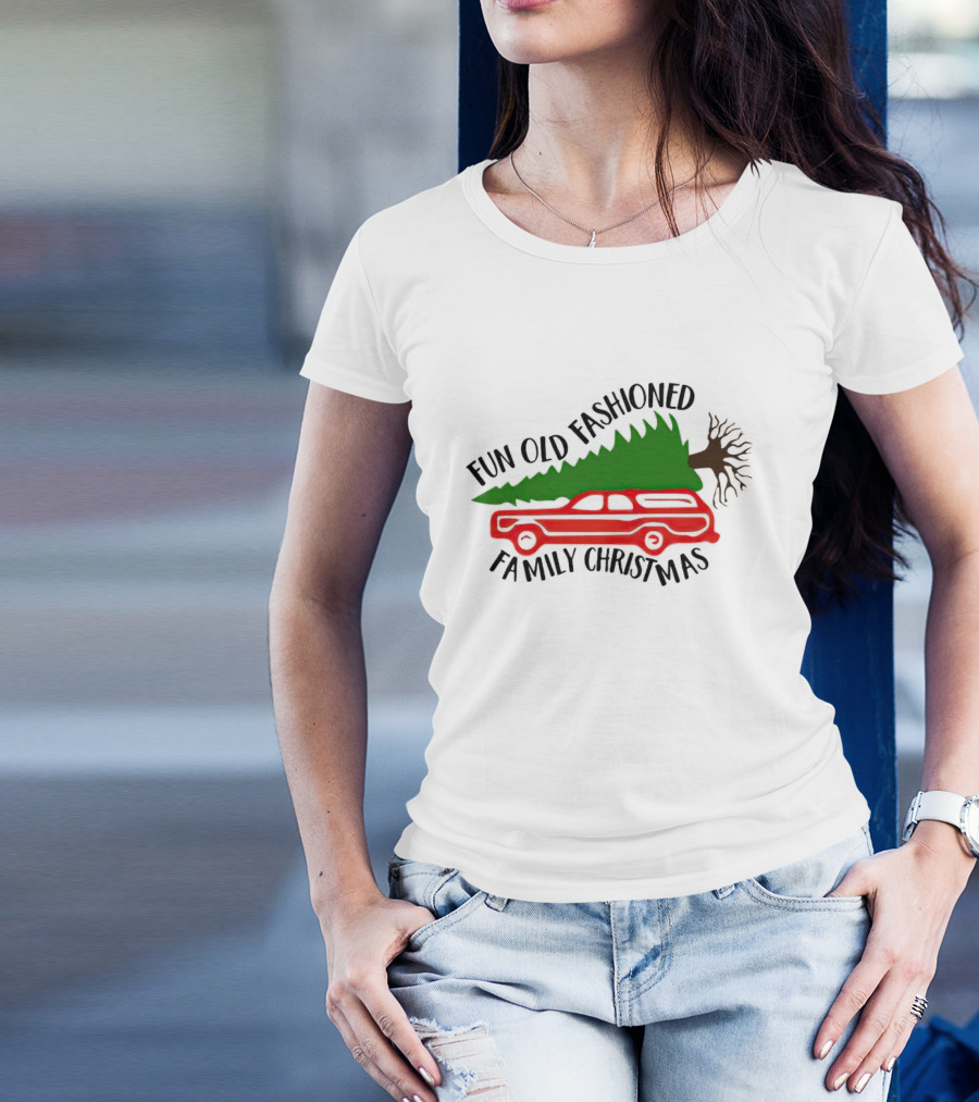 Fun Old Fashioned Family Christmas Station Wagon Tree Scene T-Shirt