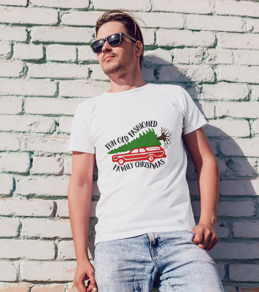 Fun Old Fashioned Family Christmas Station Wagon Tree Scene T-Shirt