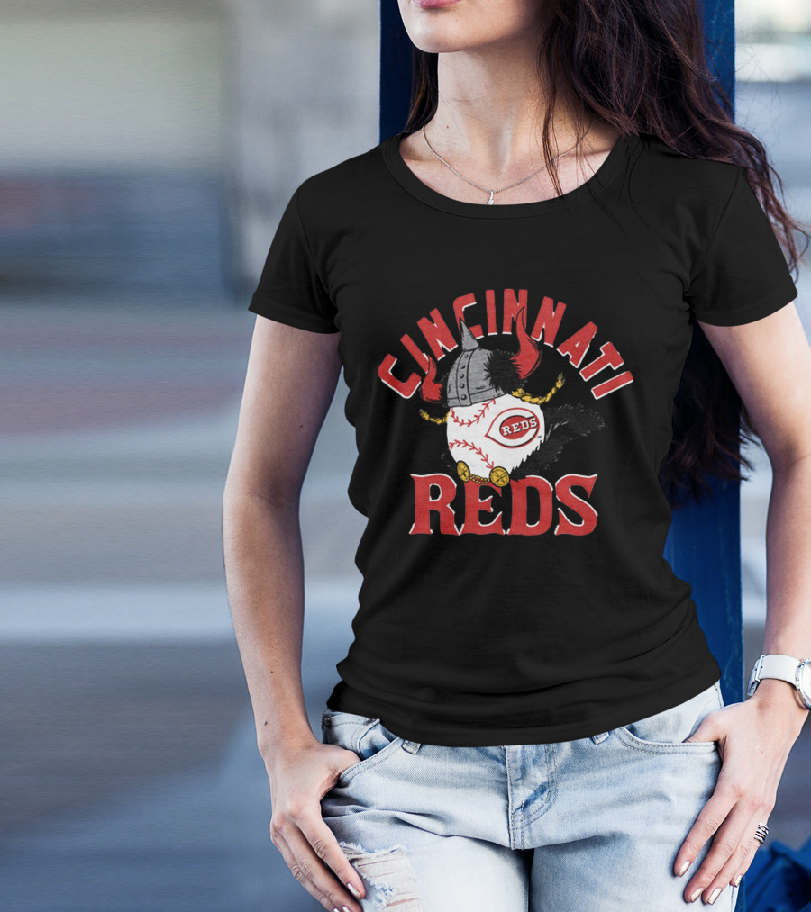 Cincinnati Reds Viking Baseball Helmet And Horns T-Shirt