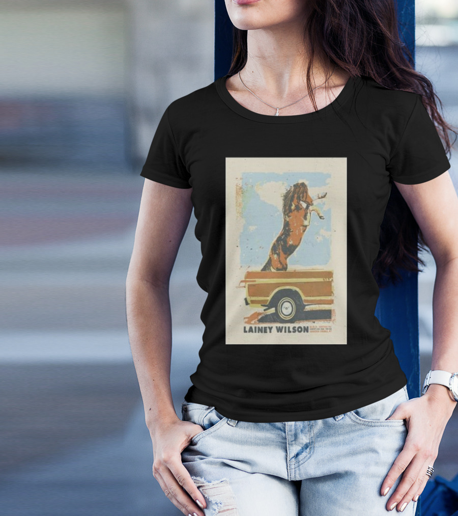 Lainey Wilson Horse In Pickup Truck At Broadview Stage SPAC Saratoga Springs T-Shirt
