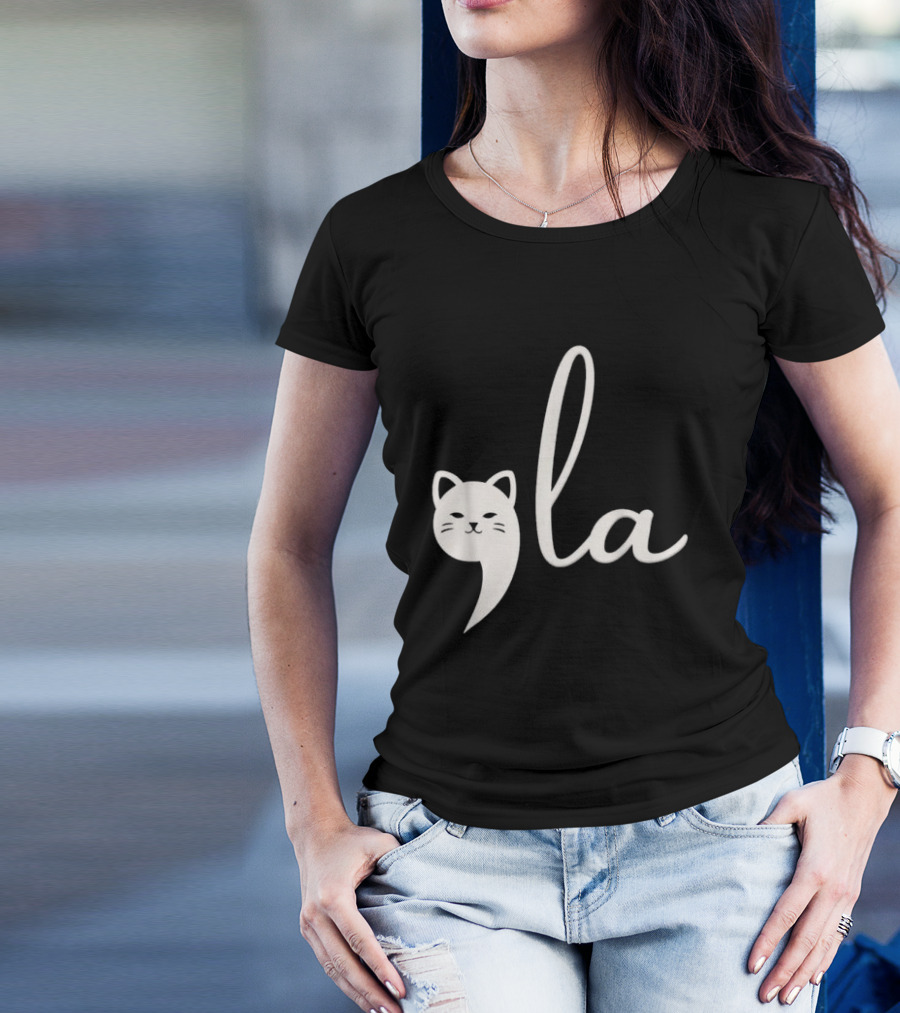 Kamala Harris Comma-La Cat Ladies With Cat Face Comma T-Shirt