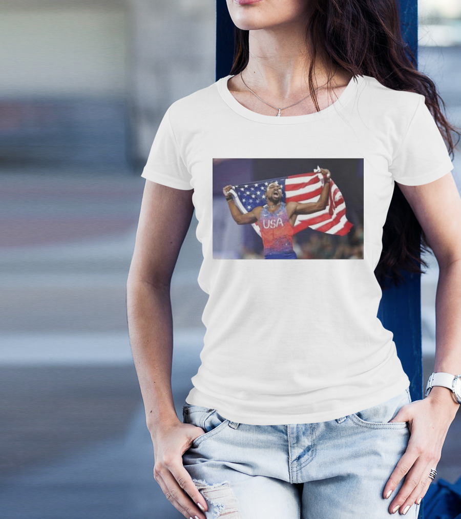 USA Track Champion Noah Lyles Celebrates 100M Victory Paris Olympics T-Shirt