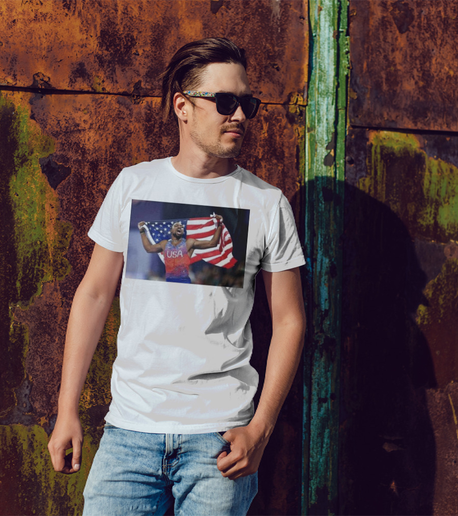 USA Track Champion Noah Lyles Celebrates 100M Victory Paris Olympics T-Shirt