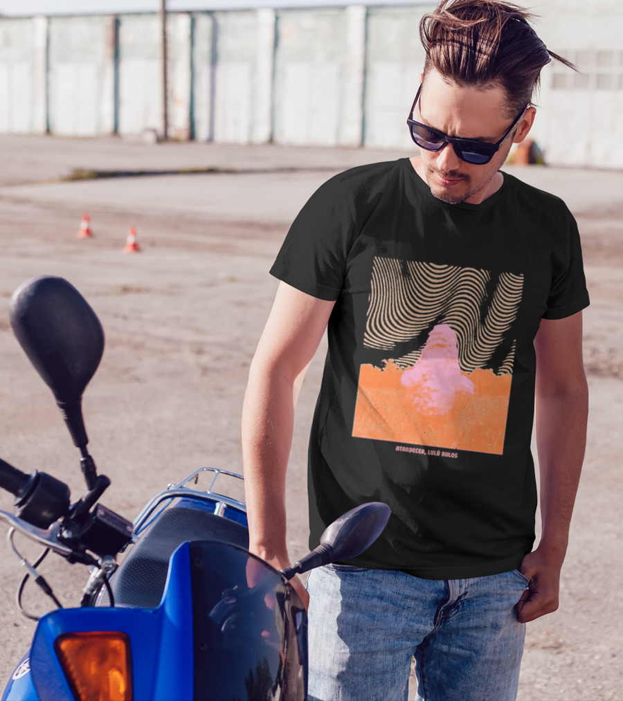 Atardecer Lulu Bulos X Amor De Verano T-Shirt