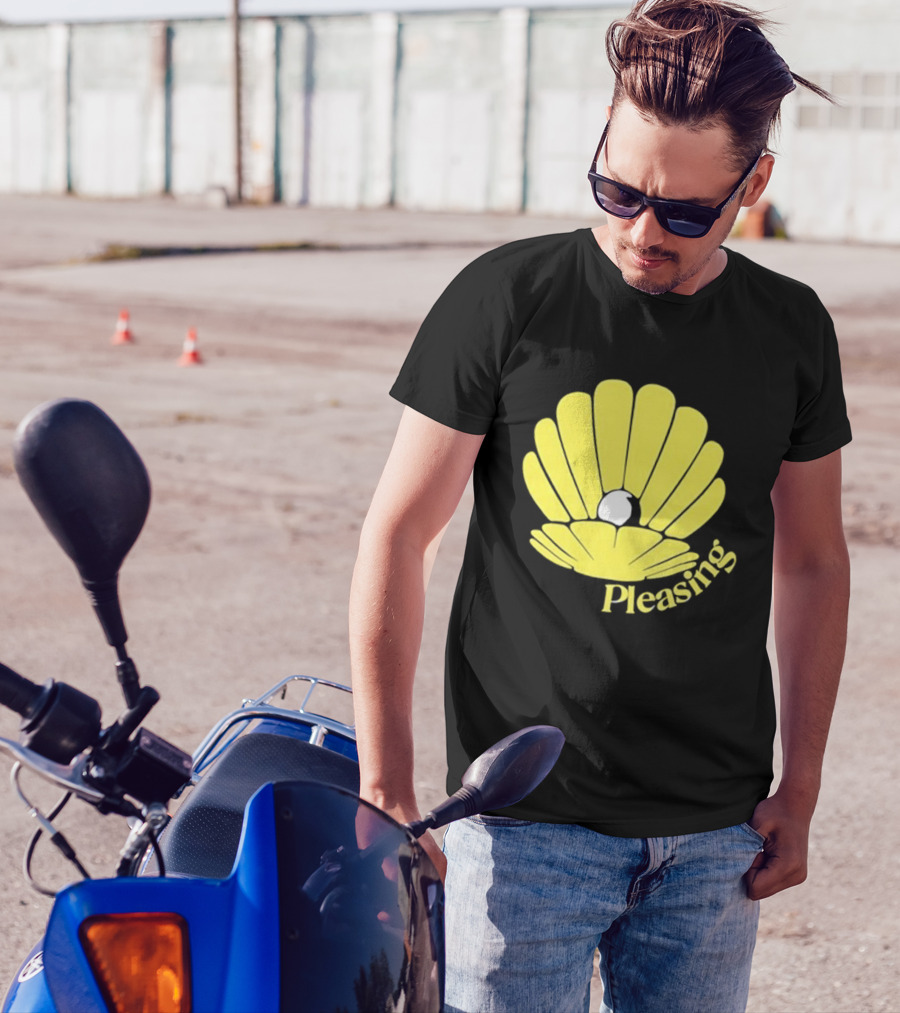 Pleasing Clam Yellow Shell With Pearl T-Shirt