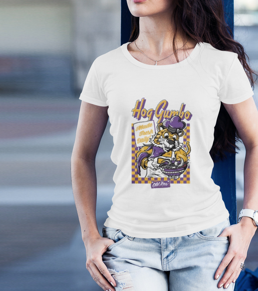 Old Row Hog Gumbo Made Fresh Daily Tiger Chef Purple Gold Checkered T-Shirt