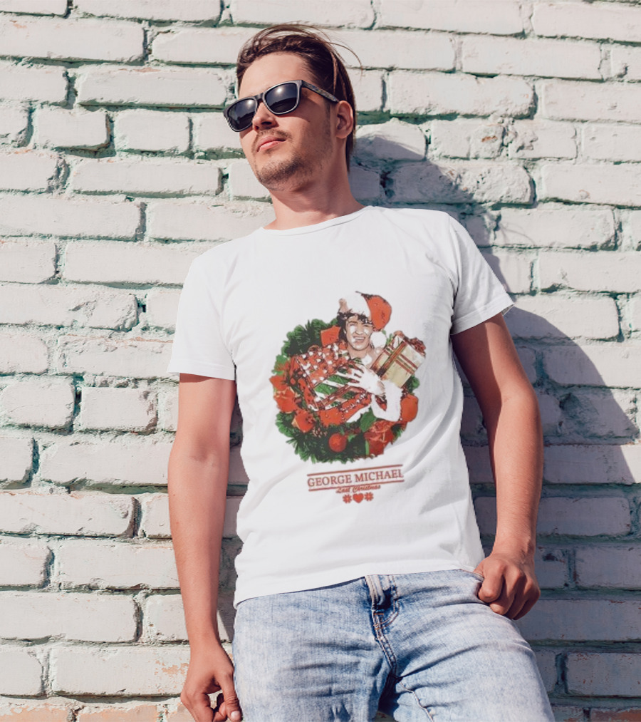 GEORGE MICHAEL LAST CHRISTMAS SANTA HAT WREATH T-Shirt
