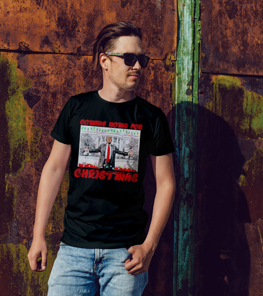 Donald Trump Coming Home For Christmas White House Scene T-Shirt