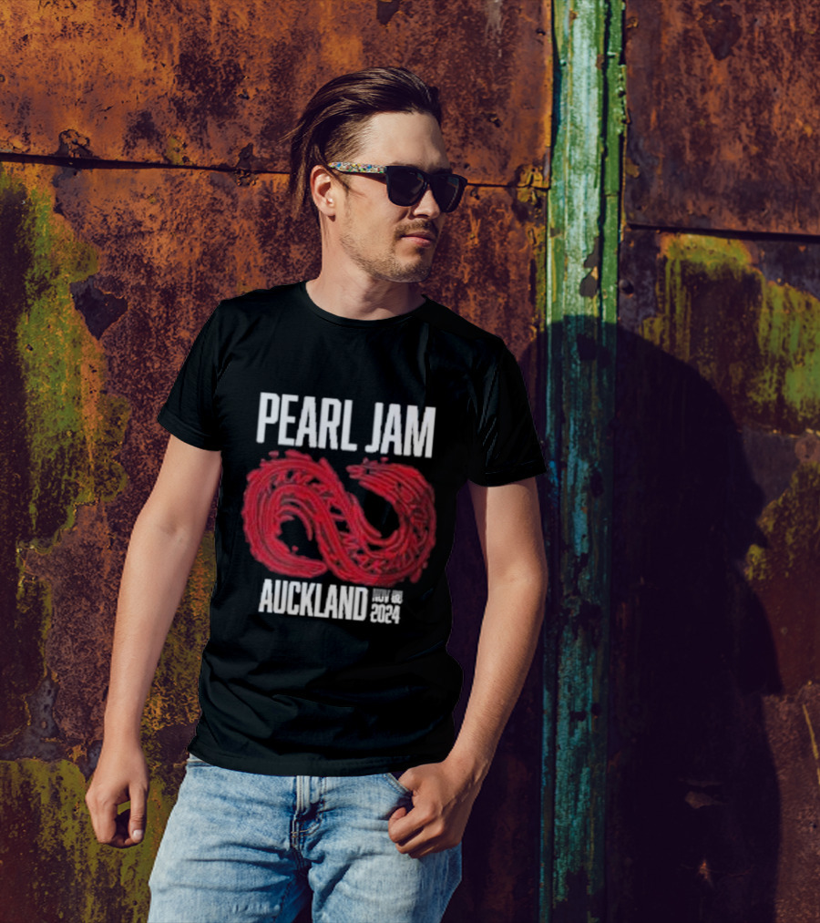 Pearl Jam Auckland Nov 08 2024 Tour Infinity Snake T-Shirt