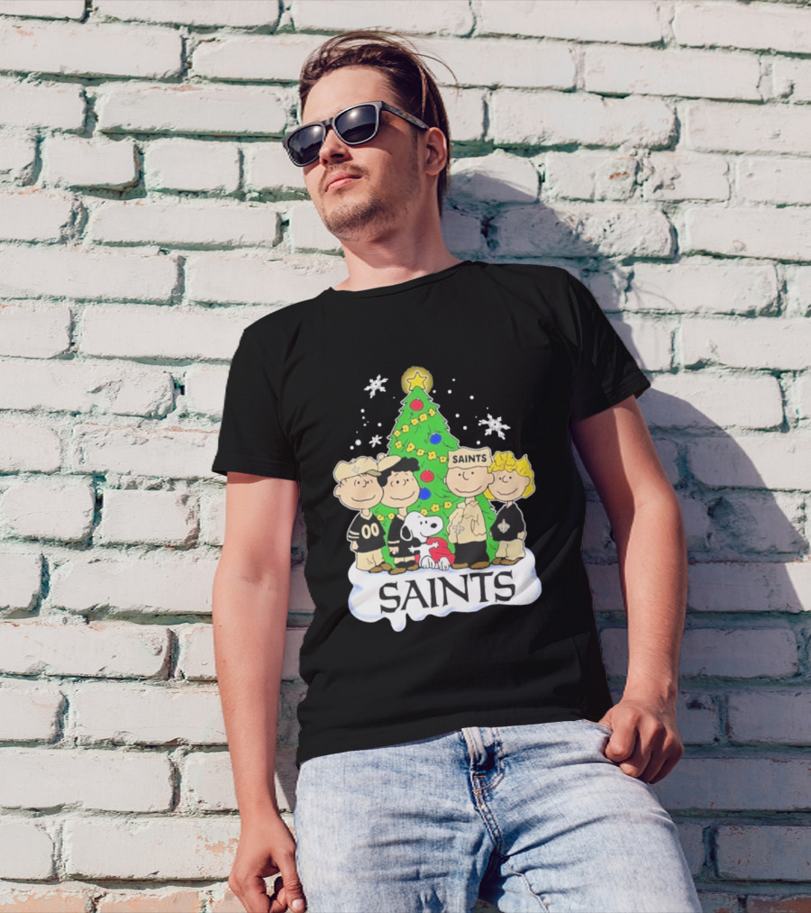 New Orleans Saints Snoopy Christmas Tree Peanuts Characters Snowflakes T-Shirt