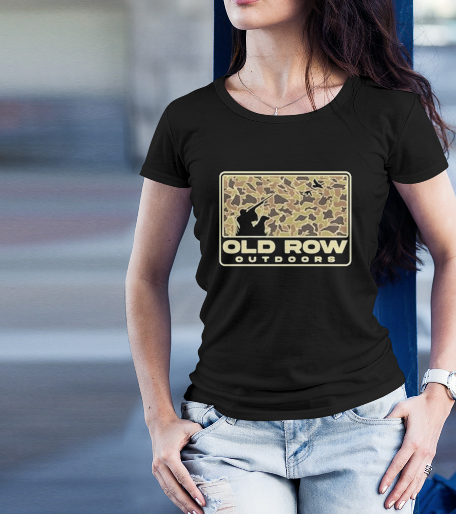 Old Row Outdoors The Duck Dog Camo Hunter Silhouette With Geese T-Shirt