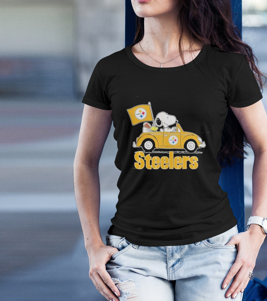 Pittsburgh Steelers Snoopy Driving Car With Flag T-Shirt