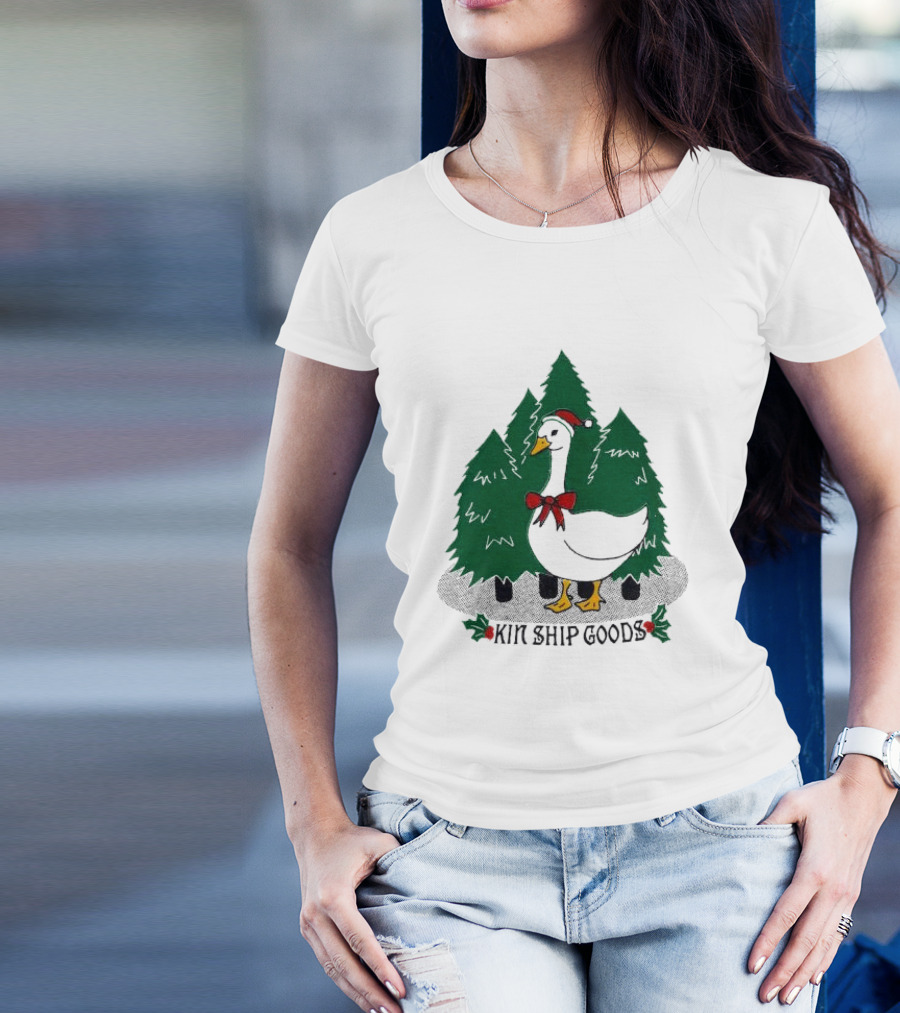Kin Ship Goods Santa Claus Duck Christmas Trees Merry Christmas T-Shirt