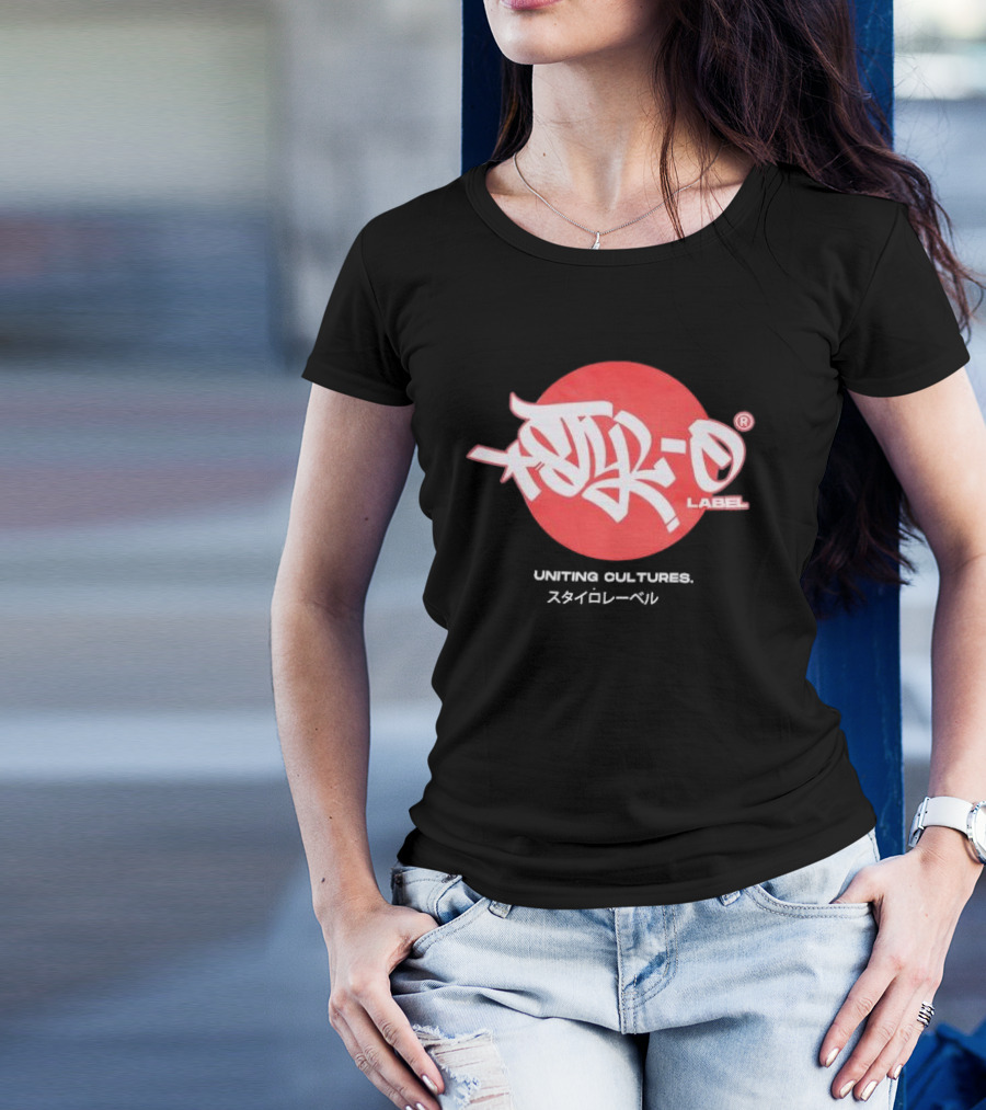 Uniting Cultures Label T-Shirt