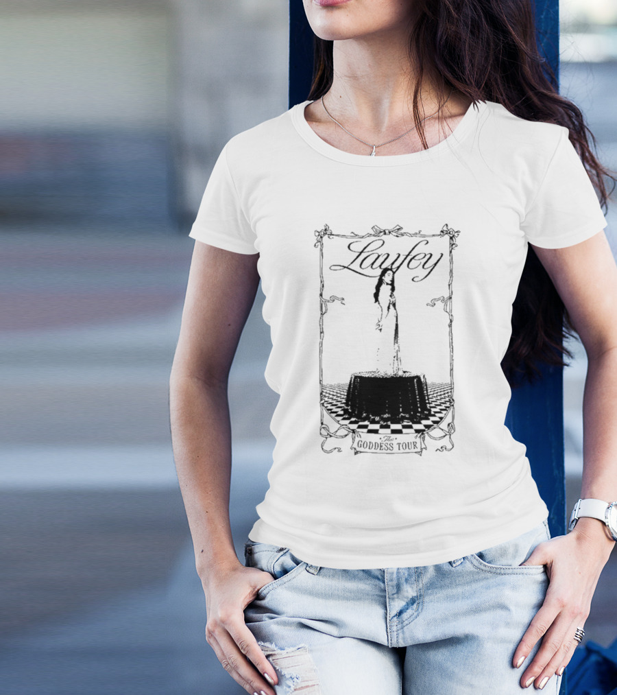 Laufey The Goddess Tour Chessboard Frame Art With Elegant Woman T-Shirt