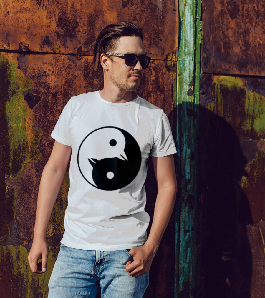 Yin Yang Penguins Pinguini Tattici Nucleari T-Shirt