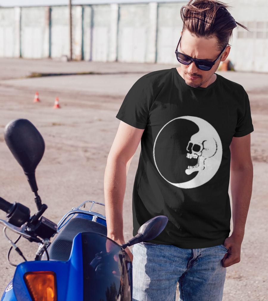 Zero Dead Moon Skull Crescent T-Shirt