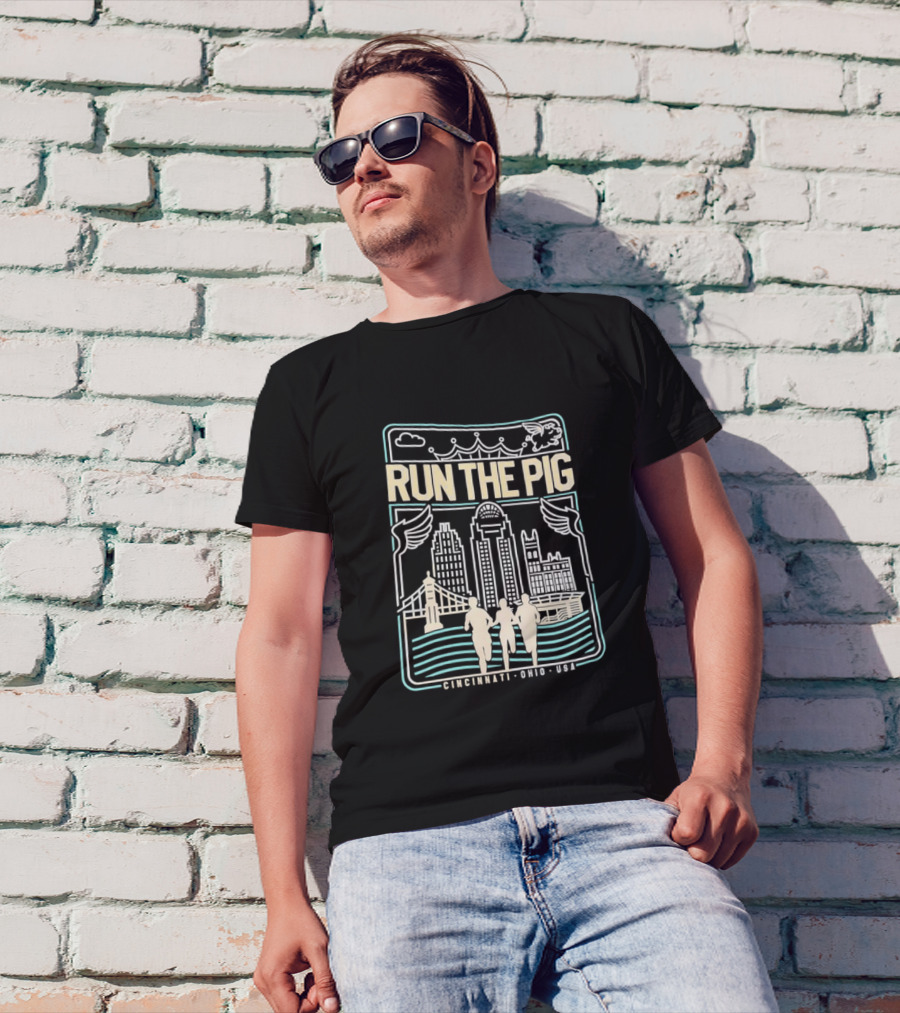RUN THE PIG Skyline And Runners Cincinnati Ohio USA T-Shirt