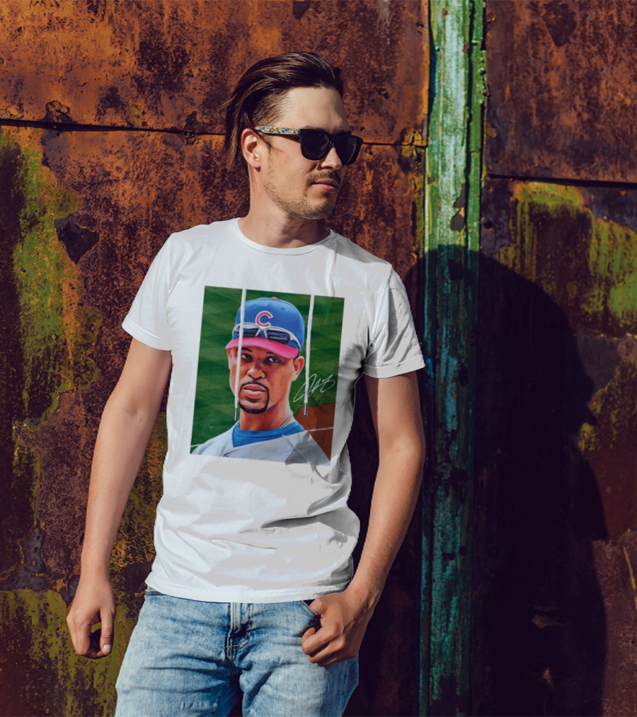 Chicago Cubs Derrek Lee Signature Portrait With Cap And Sunglasses T-Shirt