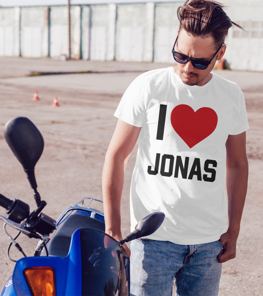 I Love Jonas Brothers Family Roast Show On Netflix T-Shirt